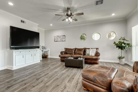 Leviathan House in Hitchcock