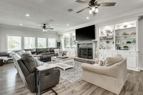 Leviathan House in Hitchcock