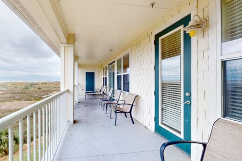 Suits Us Apartment in Galveston Island