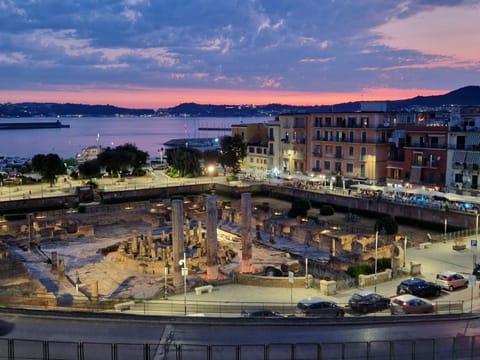 Nearby landmark, Neighbourhood