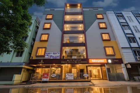 Property building, Facade/entrance