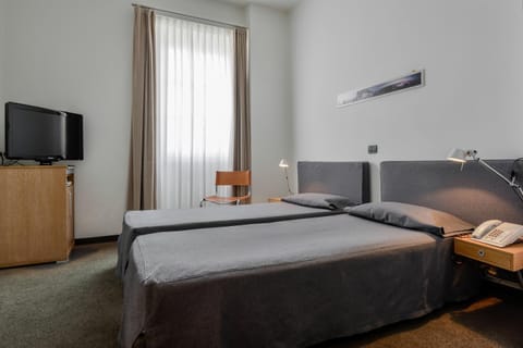 Bed, Photo of the whole room, Decorative detail, Bedroom