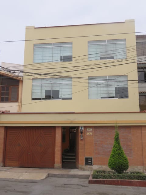 Property building, Facade/entrance