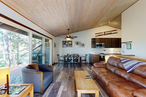 Bay Point Hillside 15D Apartment in Whitefish