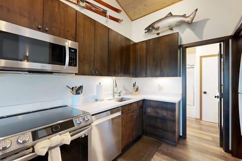 Bay Point Hillside 15D Apartment in Whitefish