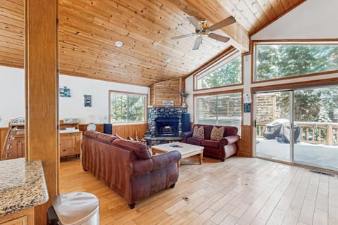 Fawn Lodge House in Tahoe Vista