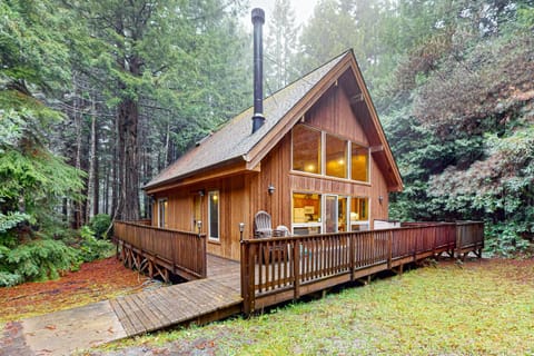 Redwood Rest House in Mendocino