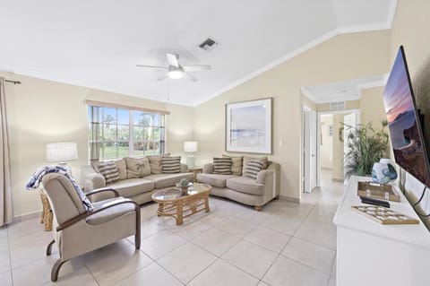Pet-friendly waterfront with pool and steps to beach House in Marco Island