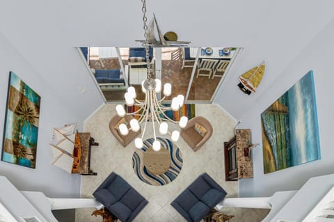 Waterfront home with pool, spa and 2nd floor balcony House in Marco Island