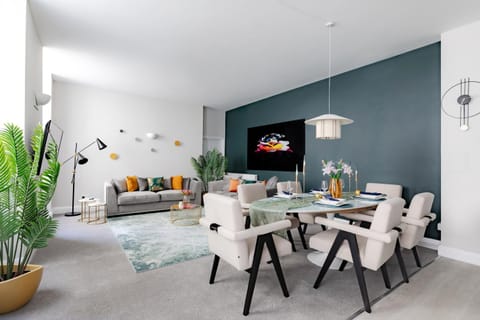 Living room, Dining area