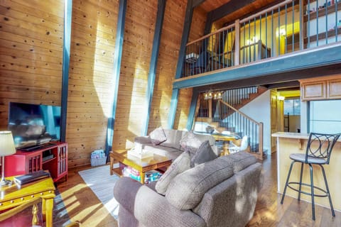 Canterbury Kings Beach Treehouse House in Tahoe Vista