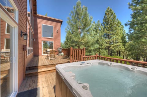 Stockholm Luxury Retreat House in Truckee