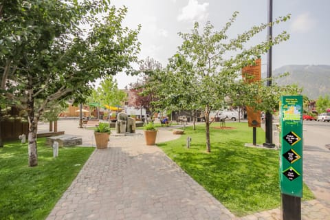 Bridgepoint Condo on Trail Creek Apartment in Ketchum