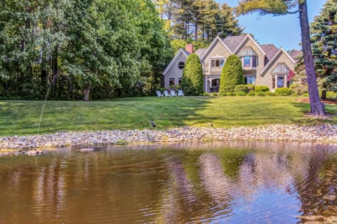 Grandeur On The Green House in Kennebunkport