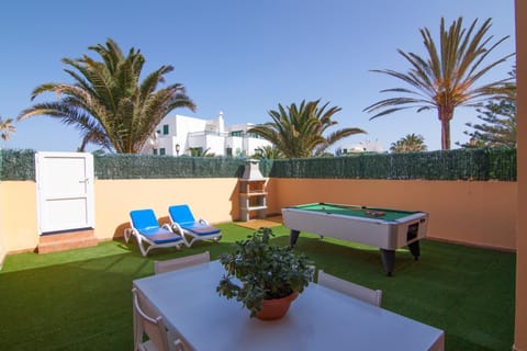 Patio, BBQ facilities