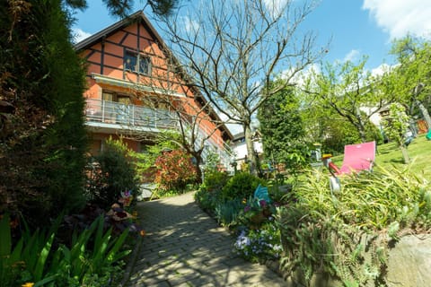 Property building, Facade/entrance, Spring