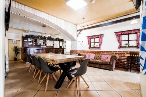 Living room, Lounge or bar, Dining area