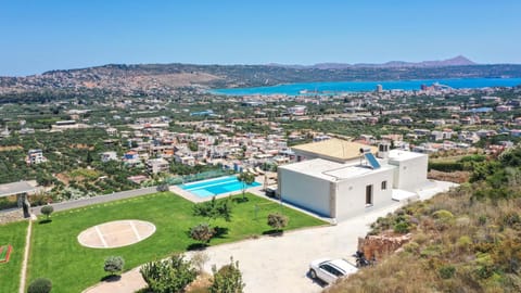 Property building, View (from property/room), View (from property/room), City view, City view, Garden view, Landmark view, Mountain view, Sea view, Street view, Street view, Swimming pool, Quiet street view, Inner courtyard view