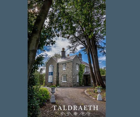 Taldraeth - Old Vicarage Guest House Bed and Breakfast in Penrhyndeudraeth