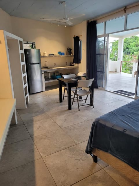 Casablanca Guest House - Adults Only - Starlink Internet! Bed and Breakfast in State of Oaxaca