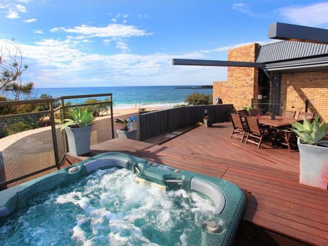 Spa and wellness centre/facilities, Sea view