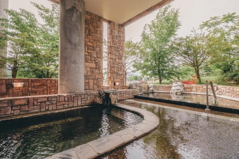 Open Air Bath, Public Bath