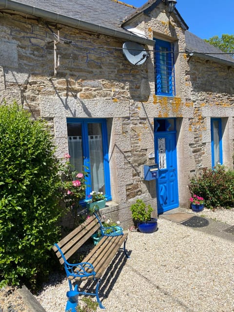 Facade/entrance, Quiet street view