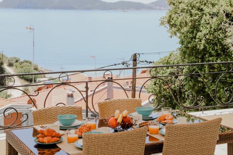 Endless Blue Apartment in Kavala, Greece