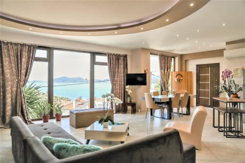 Endless Blue Apartment in Kavala, Greece