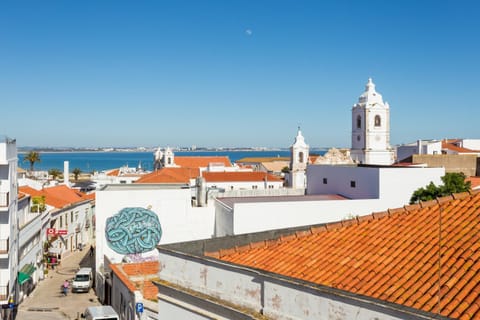 City view, Sea view