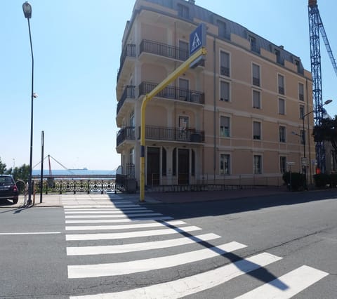 Facade/entrance, On site, Street view