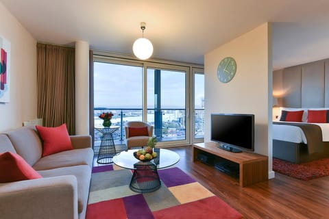 Kitchen or kitchenette, Living room, Seating area, Bedroom