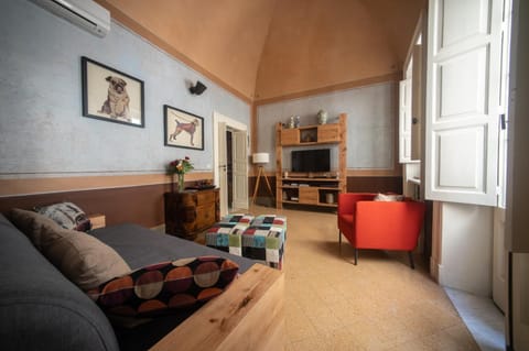 Communal lounge/ TV room, TV and multimedia, Living room, Photo of the whole room
