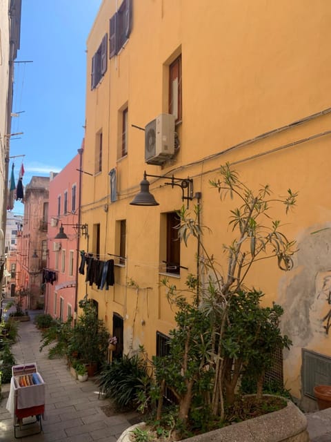 Property building, Street view, Quiet street view