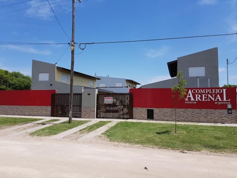 Property building, Facade/entrance, Property logo or sign