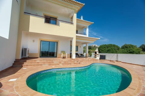 BBQ facilities, Garden, Balcony/Terrace, Swimming pool