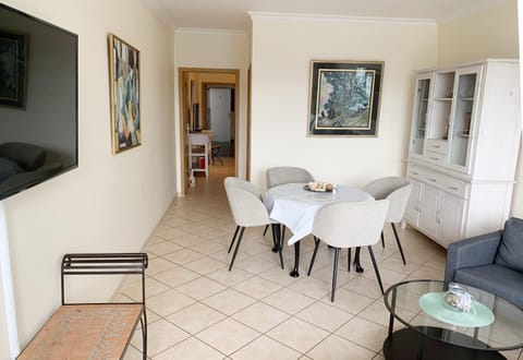 Living room, Decorative detail