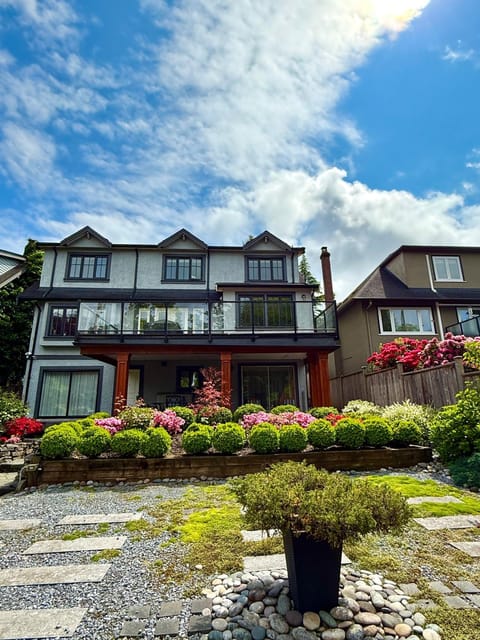 Bay View House Bed and Breakfast in Vancouver