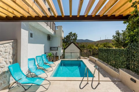 Day, Summer, On site, Pool view, Swimming pool, Swimming pool