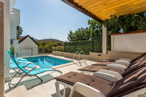 Day, Summer, On site, Pool view, Swimming pool, Swimming pool, Inner courtyard view