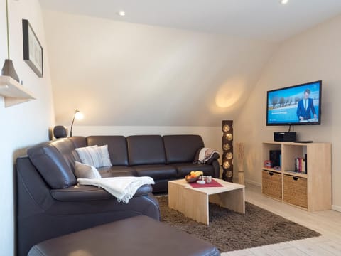 Living room, Photo of the whole room