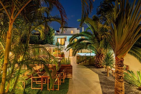 Property building, Garden