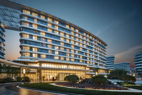 Property building, Night, City view, Location