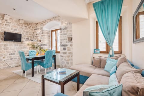 Bed, Living room, Dining area