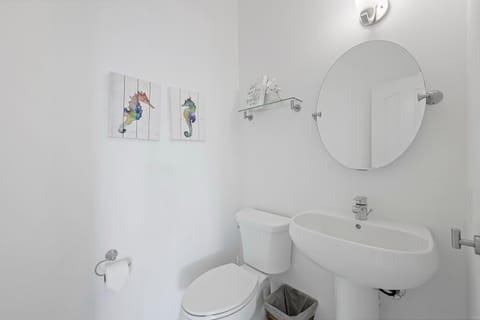 Serene waterfront home with pool, spa, and water view House in Marco Island