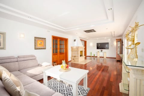 Living room, flat iron