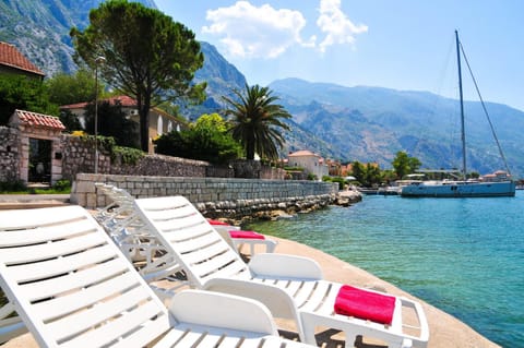 Holiday Home Maris House in Dobrota