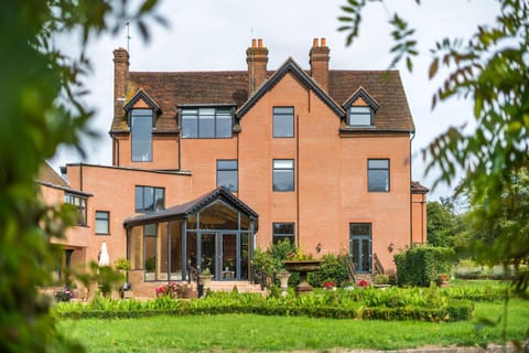 Property building, Day, Garden