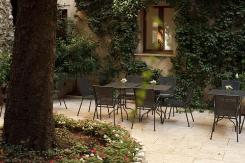 Patio, Garden