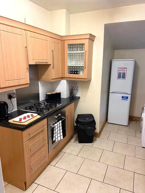 Kitchen or kitchenette, oven, toaster